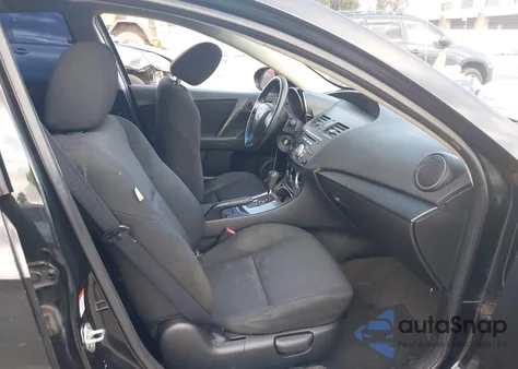 2010 Mazda Mazda3 I Sport z USA, uszkodzony, nr VIN JM1BL1SG6A1262391